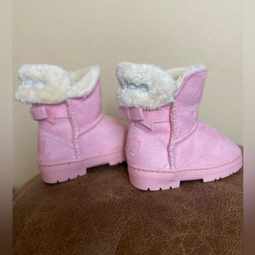 Toddler girls pink fur boots by Bebe